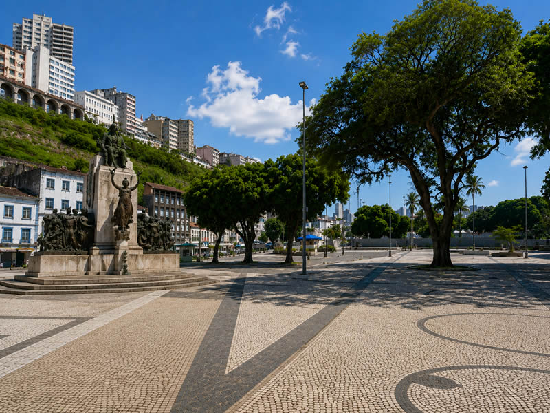 Praça Maria Felipa antiga Praça Visconde de Cayru