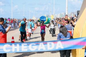Corrida Sagrada atrai 1,5 mil atletas nacionais e estrangeiros nesta quinta (16)