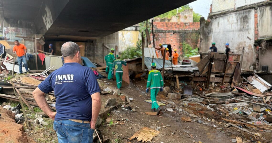 Prefeitura realiza operação conjunta de combate à ocupação irregular nas imediações da Via Expressa
