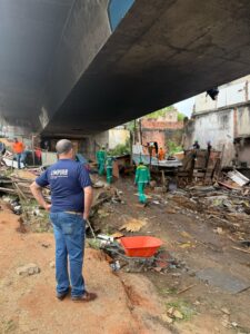 Prefeitura realiza operação conjunta de combate à ocupação irregular nas imediações da Via Expressa