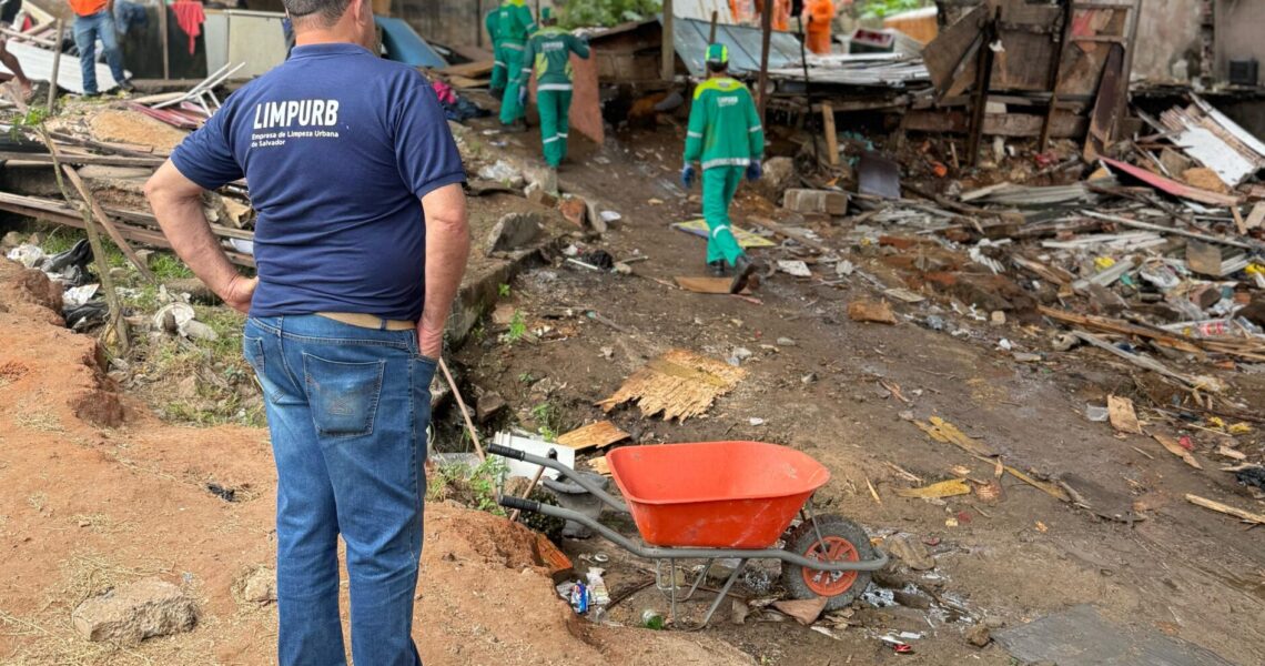 Prefeitura realiza operação conjunta de combate à ocupação irregular nas imediações da Via Expressa