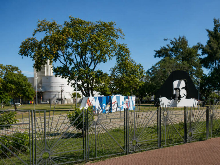 Praça Santa Dulce dos Pobres - Antigo Largo de Roma