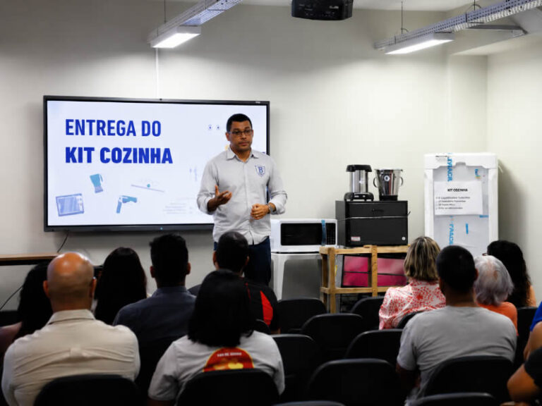 Instituições da Cidade Baixa recebem kits de cozinha entregues pela Prefeitura de Salvador